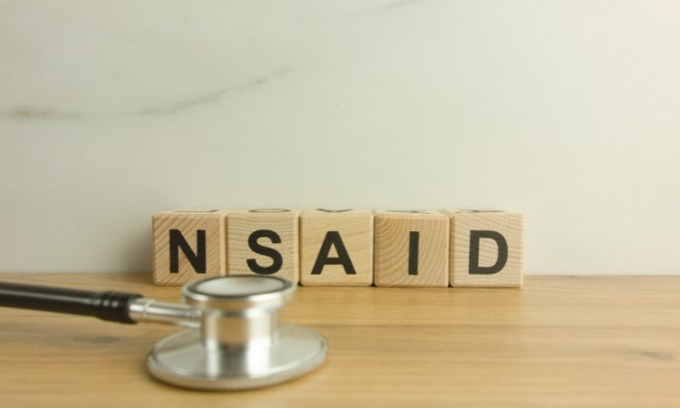  Thuốc NSAID có thể làm giảm cả đau và sưng