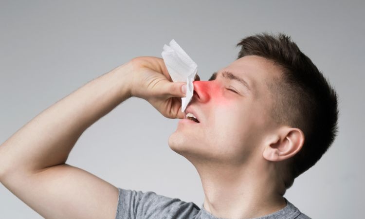  Ngăn ngừa chảy máu mũi khi nóng