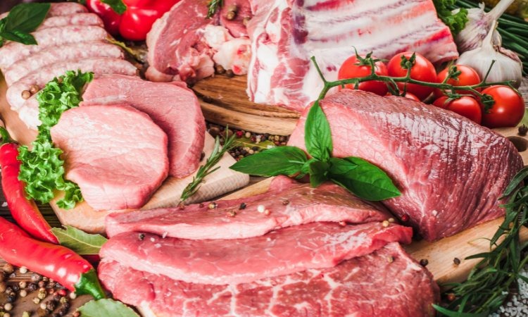  Thịt bò thịt lợn nên hạn chế tiêu thụ